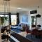 Newly Renovated Centrum House with Large Balcony - Haugesund