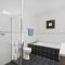 Beach Front Esplanade Victor Harbor - BYO Linen - Wi-Fi - Family