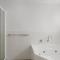 Lakehouse28 Waterfront Resort Living Encounter Bay - BYO Linen