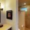 F211 Second Floor 3-bedroom Poolside Lanai