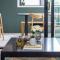 Chic 3-BR CBD Gem in Christchurch: Prime Location - Christchurch