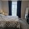 Stylish 2-Bed Apartment - Sleeps 4 Parking & WiFi - 考文垂