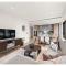 Elegant and Modern Apartments in Canary Wharf right next to Thames - London