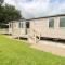 Dog Friendly 3 Bedroom Static Caravan In Fritton - Belton