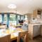 Dog Friendly 3 Bedroom Static Caravan In Fritton - Belton