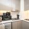 Chic 1 Bed Meydan Escape with a Pool View - Dubaj