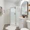 Lovely Mobile Home with Smart TV 2 Mi to Downtown! - موبايل