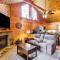 Cozy Sevierville Cabin with Hot Tub, Mountain Views! - 赛维尔维尔