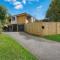 Sunnyside Townhouse with Rumpus, Parking and Deck - Auckland