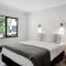 Sunnyside Townhouse with Rumpus, Parking and Deck - Auckland