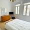 Bright & Spacious Apartment near city center. - Soluň