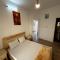 Chambre tout confort avec salle de bain intérieure privée - Clim & breakfast - Saint-Louis