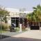 Chalet 2BR Duplex Apartment in Masdar city - 阿布扎比