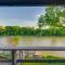 Rustic River Cabin with Dock and Covered Deck! - 韦科