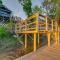 Rustic River Cabin with Dock and Covered Deck! - 韦科