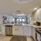Edgewater 409 - Gulf Views! Beach & Pool Access! - Destin