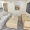 Tradewinds Cottage Completely Renovated Easy Beach & Pool Access - 布雷登顿海滩