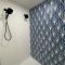 Tradewinds Cottage Completely Renovated Easy Beach & Pool Access - 布雷登顿海滩