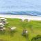 Hale Mahina B402- Updated & spacious top floor beachfront condo - Kahana