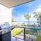 The Poplars, 8-36 Magnus St - fantastic water views, pool and WiFi
