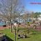 The Poplars, 8-36 Magnus St - fantastic water views, pool and WiFi