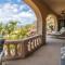 Easy access to South Palmilla beach