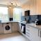 Beautiful West End Flat with Private Parking - Глазго