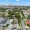 SoHo Serenity - Amazing Home with Private Pool & Hot Tub, SoHo District