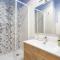 2 BDR Navona Quintessential Charm