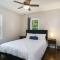 Gorgeous Notre Dame Get Away Comfy Beds WiFi Coffee Games