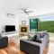 Luxury Torquay Townhouse 150m to Beach