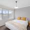 On The Esplanade - Ocean Front Apartment