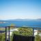 Seaside Chic Villa with Breathtaking Ocean Views - Howrah