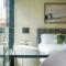 Spacious&Cozy 2 bedroom City Point Melbourne Apt