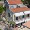 Victorias House