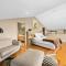 Hobart comfy studio