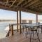 VIEWS! Lakefront Family Home - Swim Dock - 3 Decks - أوساغ بيتش