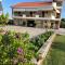 Flos Apartments