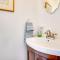 Cumberland Cottage - 2 Blocks to Downtown Dover!