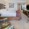 Holiday Inn Vancouver-Centre Broadway by IHG