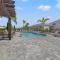 Modern Sunshine Oasis with Large Heated Pool, Just 20 mins to Siesta Key - Sunrise