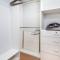 Prime Location, Stylish Space: 3BR Home with BBQ - Los Angeles