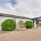 New Mexico Smart Home with Private Yard and Grill - 图克姆卡里