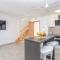 4 Bedroom Amazing Home In Grebastica