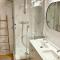 Gîte familial avec jacuzzi, baby-foot, fléchettes, et plus - idéal pour se ressourcer ou faire la fête ! - FR-1-491-414 - Thoré-la-Rochette