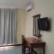The Upper Deck Hotel