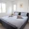Gran Chalet con Piscina (8-10 pp)