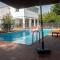 Gran Chalet con Piscina (8-10 pp) - La Eliana