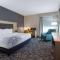 La Quinta Inn & Suites by Wyndham Shorewood - Shorewood