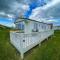 Superb Caravan With Decking And Free Wifi At Naze Marine Park Ref 17236c - Walton-on-the-Naze